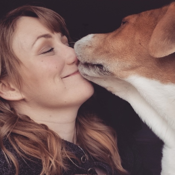 Meet your Posher, Nicole - Picture 2 of 3